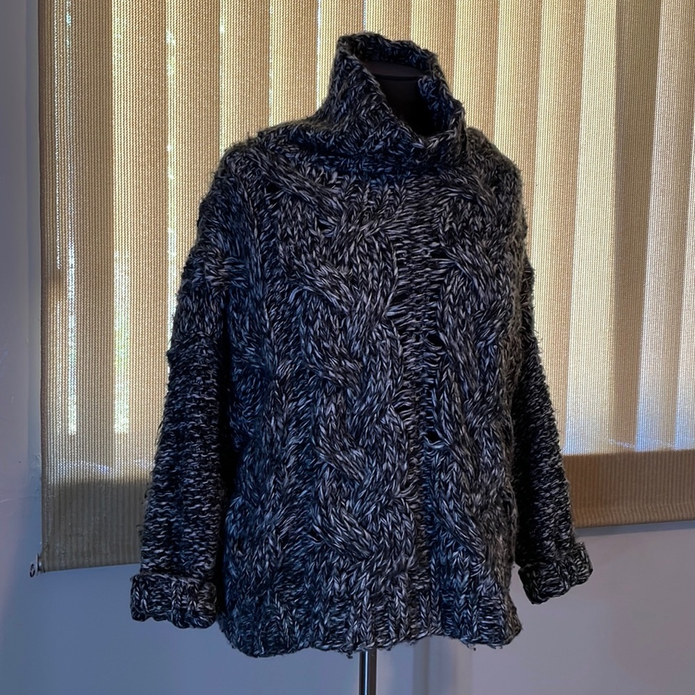 Loose fit pullover sweater